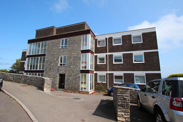 2 Bedroom Flat For Sale In Belle Vue Road, Swanage, BH19