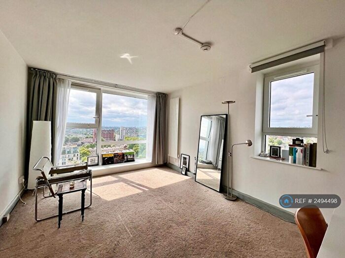 3 Bedroom Flat To Rent In London, London, NW3