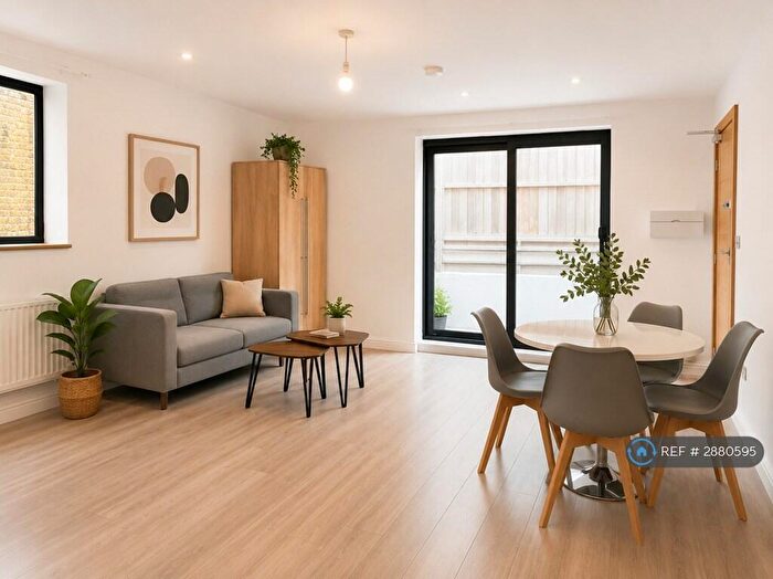 1 Bedroom Flat To Rent In Stamford Hill, London, N16