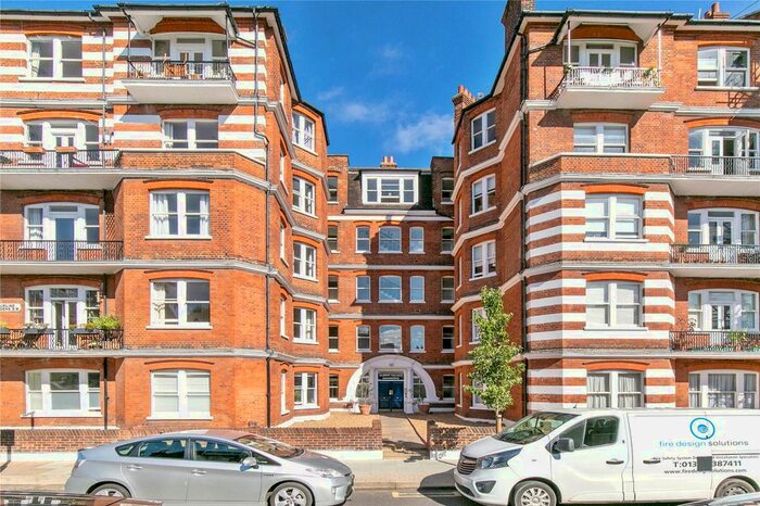 1 Bedroom Flat To Rent In Albert Palace Mansions, Lurline Gardens, London, SW11