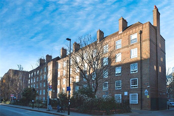 4 Bedroom Flat For Sale In Bromley High Street, London, London, E3