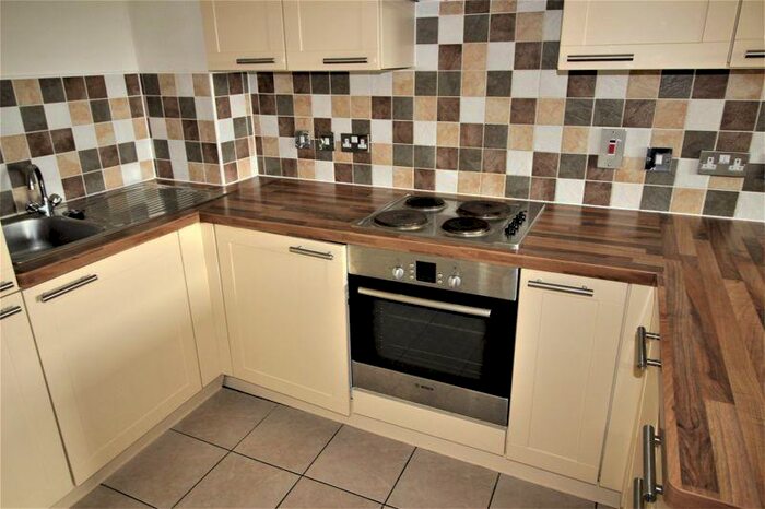 2 Bedroom Apartment To Rent In Bedroom Flat, Marbeck Close, North Swindon, SN25