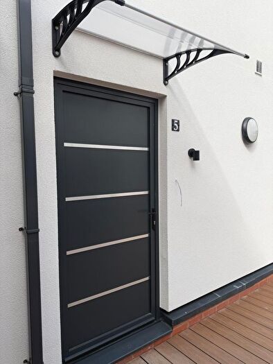 2 Bedroom Flat To Rent In Town Centre, Hatfield, AL10