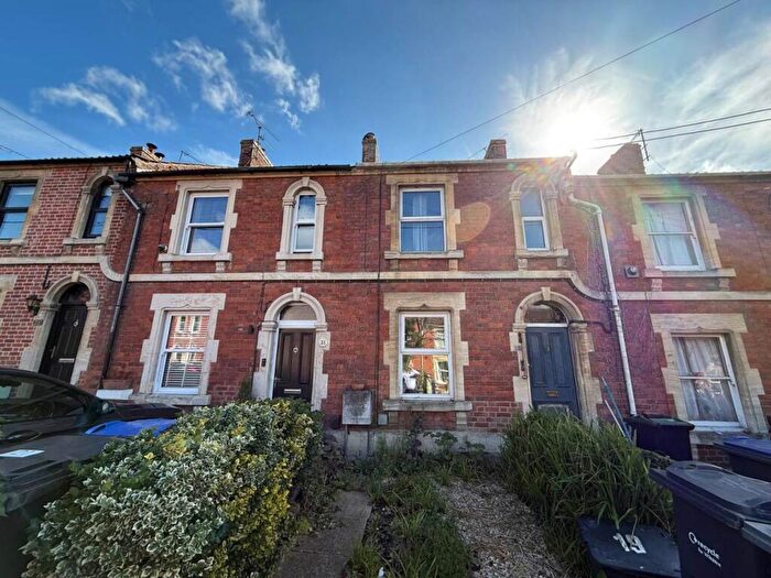 2 Bedroom House To Rent In Trowbridge, BA14