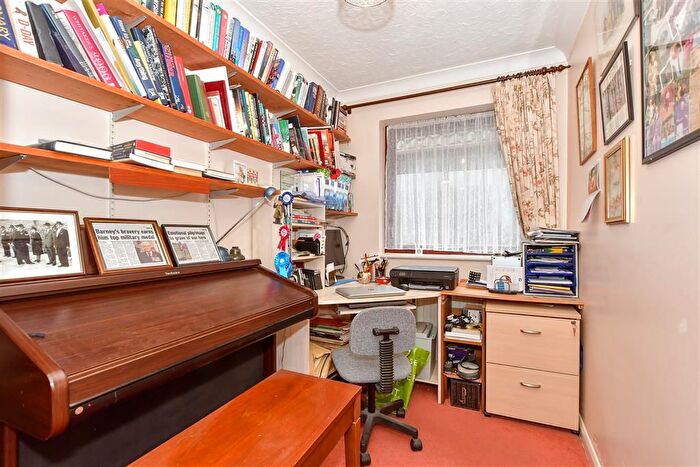 4 Bedroom Detached House For Sale In Park Crescent, Emsworth, Hampshire, PO10