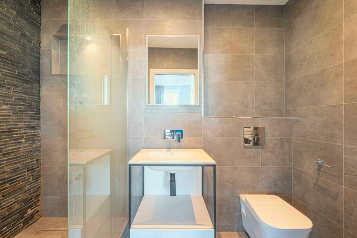 2 Bedroom Flat To Rent In Woodstock Road, Golders Green, NW11