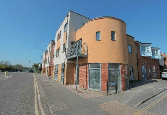 4 Bedroom Detached House To Rent In Glenfrome Road, Bristol, BS2