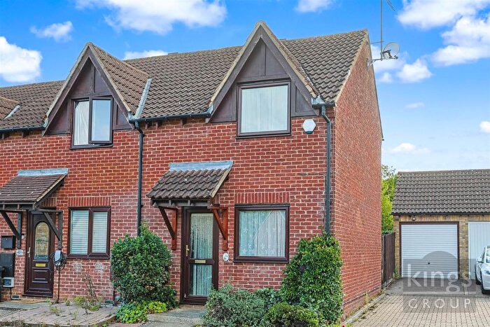 2 Bedroom End Of Terrace House For Sale In Sibneys Green, Harlow, CM18