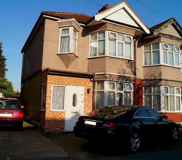 3 Bedroom End Of Terrace House To Rent In Lancing Road, Newbury Park, Ilford, IG2