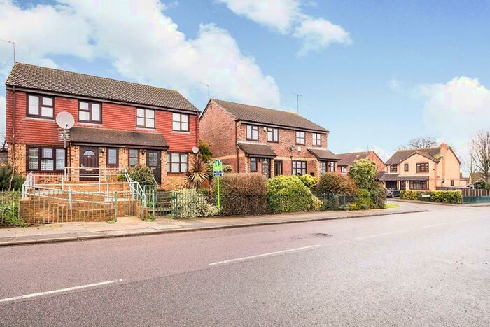 3 Bedroom House To Rent In Iron Mill Lane, Dartford, DA1