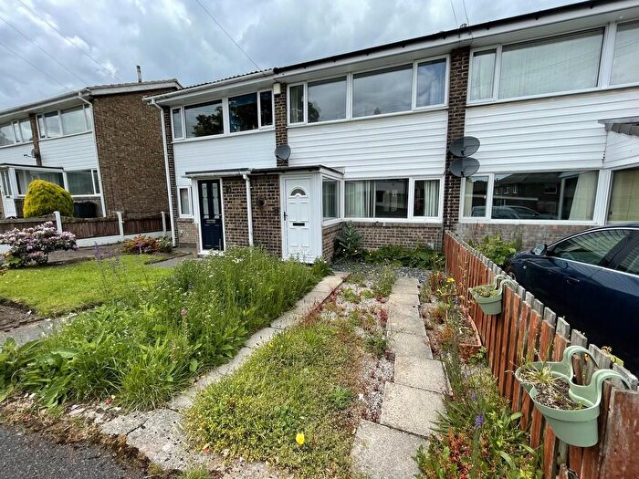 2 Bedroom Town House To Rent In Church Close, Shepley, HD8