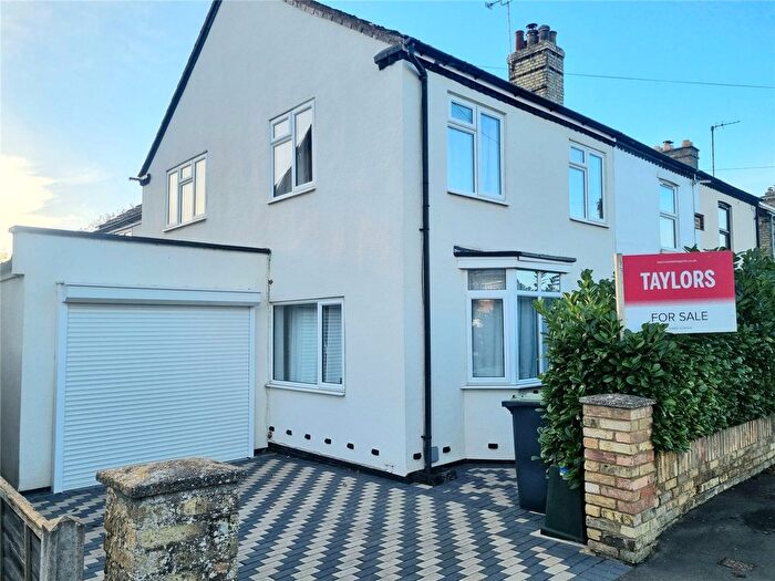 3 Bedroom End Of Terrace House For Sale In Clifton Road, Henlow, Bedfordshire, SG16