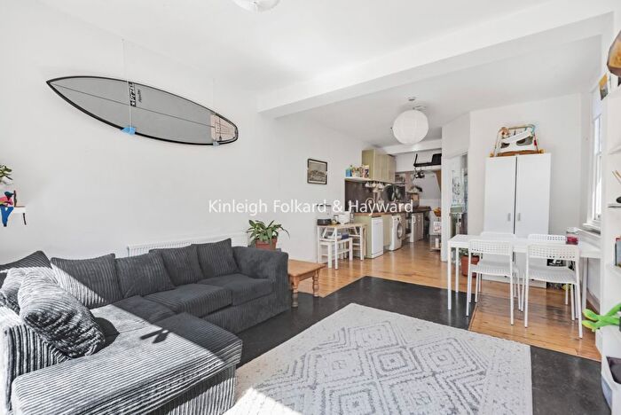 2 Bedroom Property To Rent In Park Hall Road, Dulwich, London, SE21