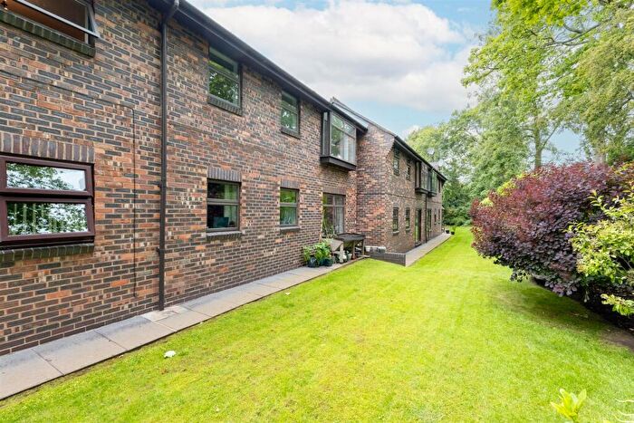 2 Bedroom Retirement Property For Sale In Rectory Close, Nantwich, CW5