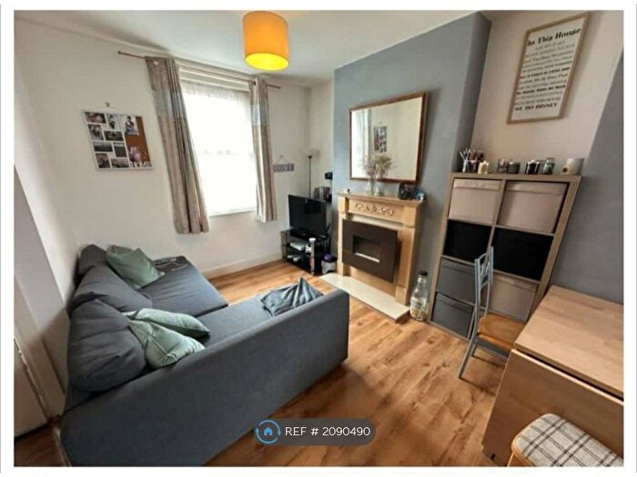 3 Bedroom Terraced House To Rent In Hampton Road, Newton Abbot, TQ12