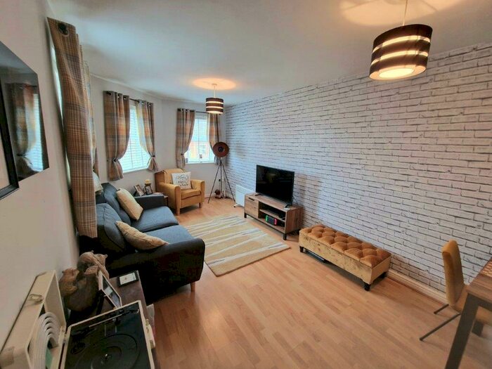 2 Bedroom Apartment To Rent In Apartment, Ratcliffe Avenue, Kings Norton, B30