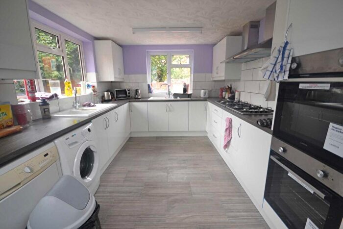 7 Bedroom Terraced House To Rent In London Road, Reading, RG1