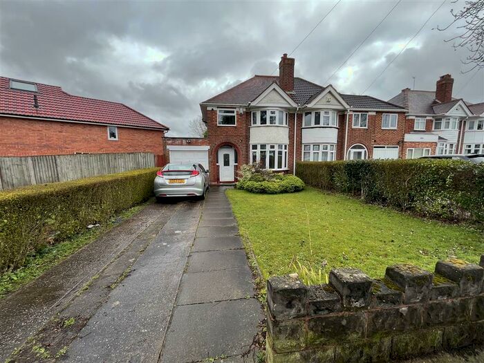 3 Bedroom House To Rent In Lyndon Road, Solihull, B92