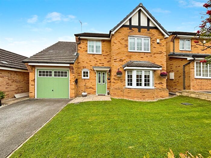 4 Bedroom Detached House For Sale In Calderwood Close, Shipley, BD18