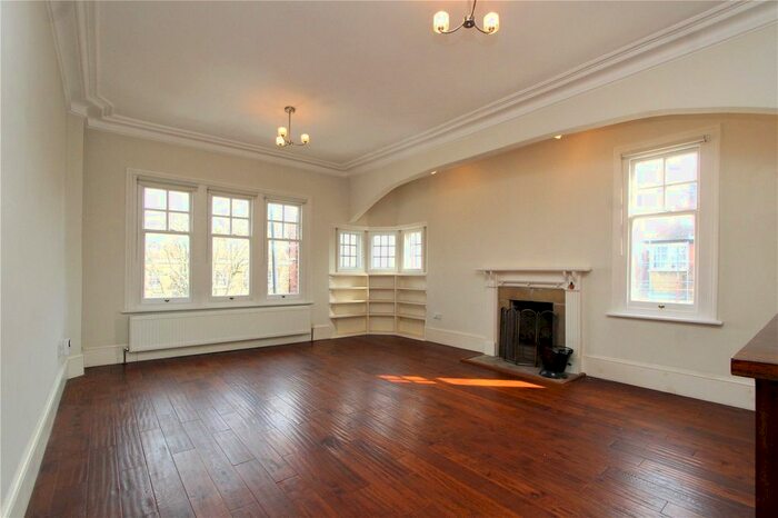 2 Bedroom Flat To Rent In Leaside Mansions, Fortis Green, Muswell Hill, N10