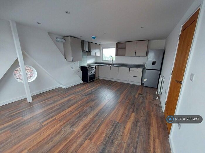 1 Bedroom Flat To Rent In Princes Avenue, Finchley, N3