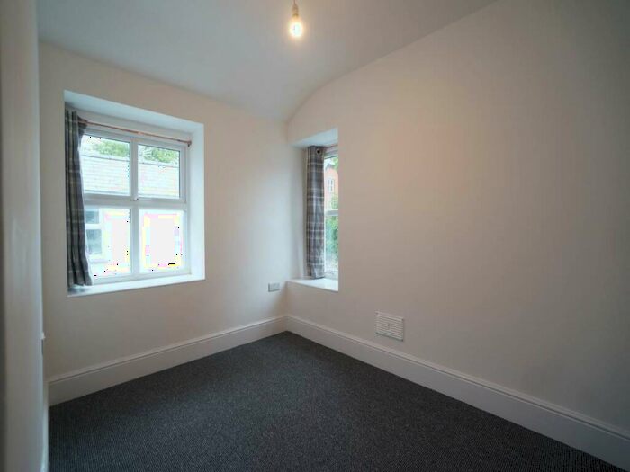 7 Bedroom House To Rent In Holyhead Road, Bangor, LL57