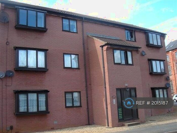 2 Bedroom Flat To Rent In Mill Road, Wellingborough, NN8