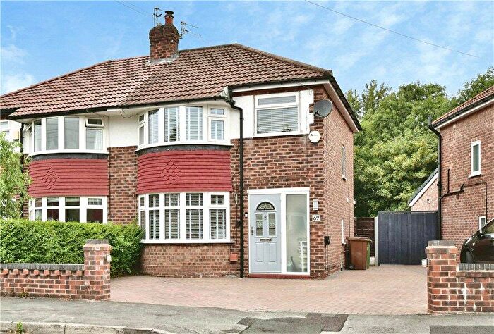 3 Bedroom Semi-Detached House For Sale In Kenilworth Road, Stockport, Cheshire, SK3