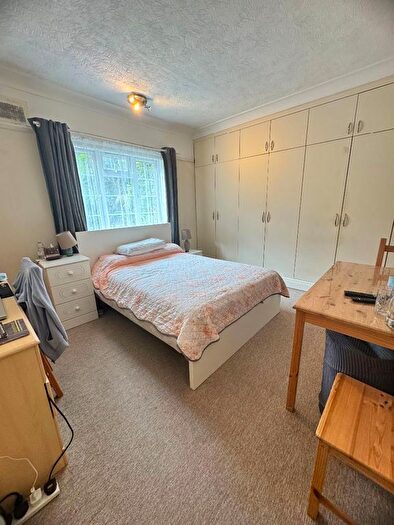 3 Bedroom Flat To Rent In Sudbury Hill, Harrow-On-The-Hill, Harrow, HA1