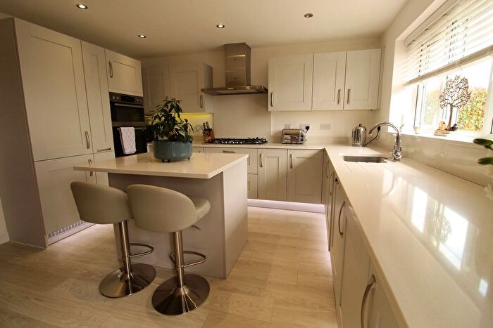 4 Bedroom Detached House For Sale In Biggleswade Road, Potton, Sandy, SG19