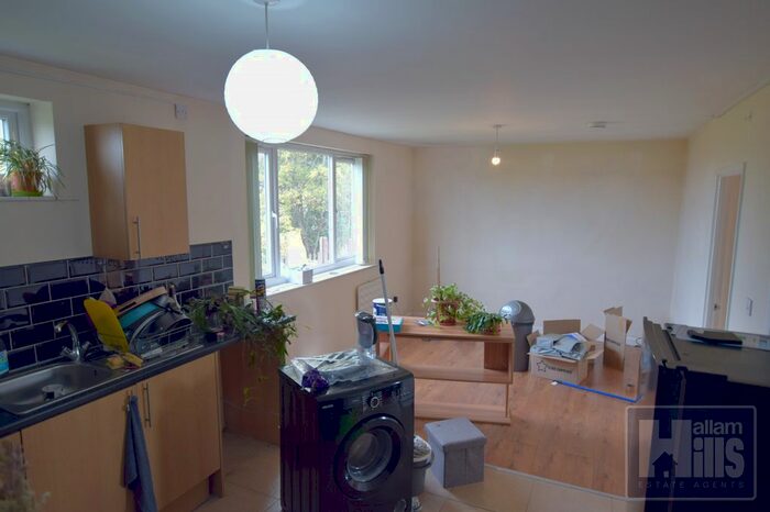 2 Bedroom Flat To Rent In Eastern Avenue, Sheffield, South Yorkshire, S2