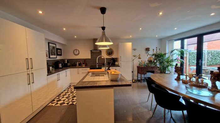 4 Bedroom Semi-Detached House To Rent In Front Street, North Shields, NE29