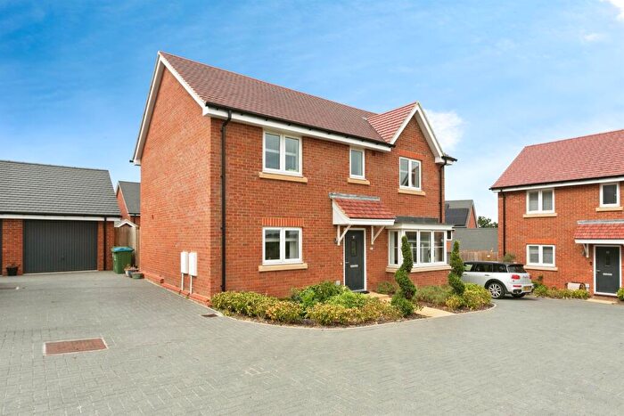 4 Bedroom Detached House For Sale In Paradine Street, Steeple Claydon, Buckingham, MK18