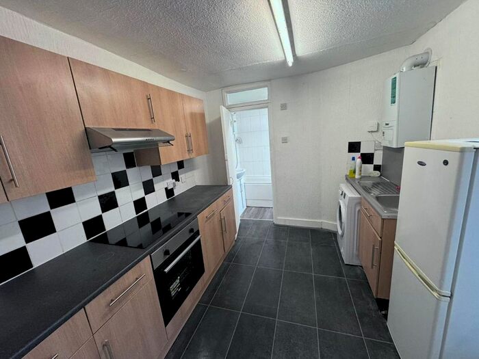 2 Bedroom Flat To Rent In Harrow Road, London, NW10