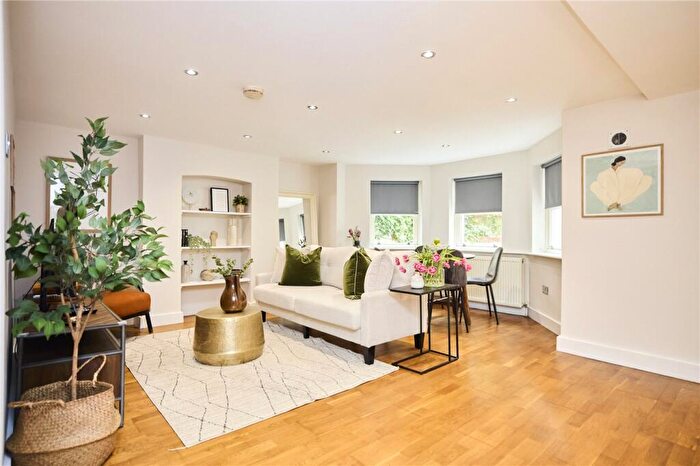 1 Bedroom Apartment For Sale In Mildenhall Road, London, E5