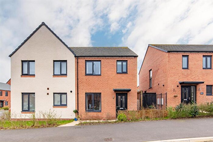 3 Bedroom Semi Detached House For Sale In Falcon Way, Kenton Bank Foot, Newcastle Upon Tyne, NE13