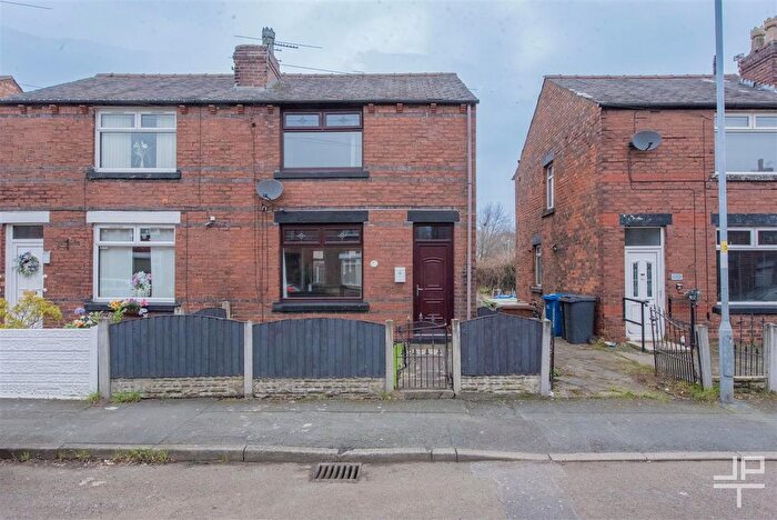 2 Bedroom Semi Detached House To Rent In New Street, Platt Bridge, Wigan, WN2