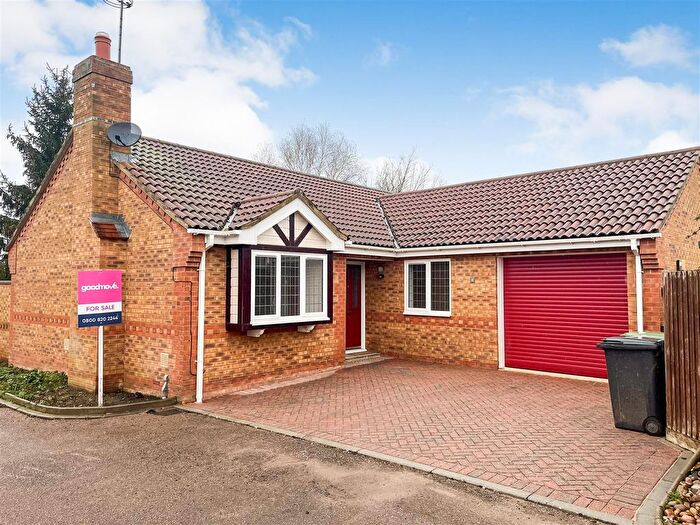 3 Bedroom Detached Bungalow For Sale In Bonsor Gardens, Ringstead, Kettering, NN14