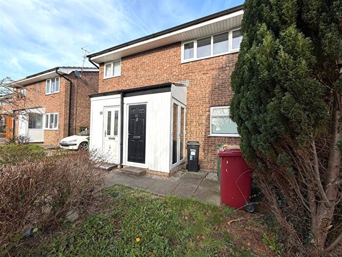 2 Bedroom Flat For Sale In Drake Hall, Westhoughton, Bolton, BL5