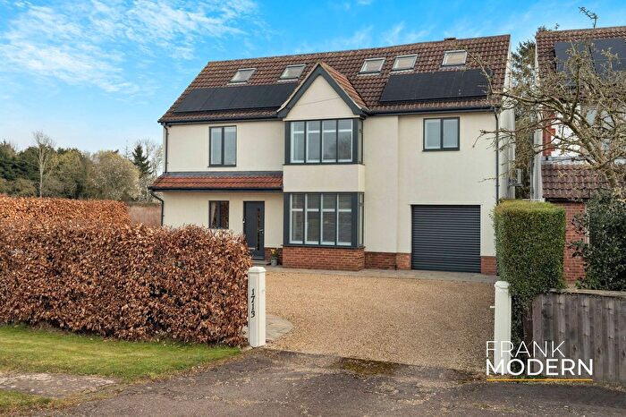 5 Bedroom Detached House For Sale In Lincoln Road, Nr Glinton, PE6