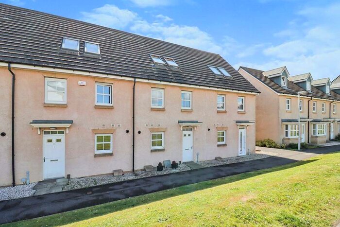 3 Bedroom Terraced House To Rent In Macgregor Road, Dunfermline, Fife, KY11