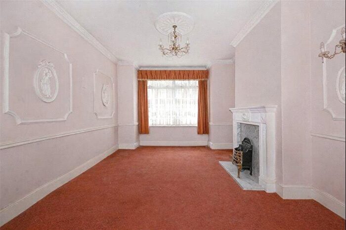 3 Bedroom Terraced House For Sale In Aveling Park Road, Walthamstow, London, E17