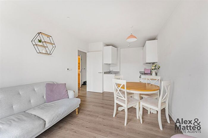 1 Bedroom Flat For Sale In Varcoe Road, Bermondsey, SE16