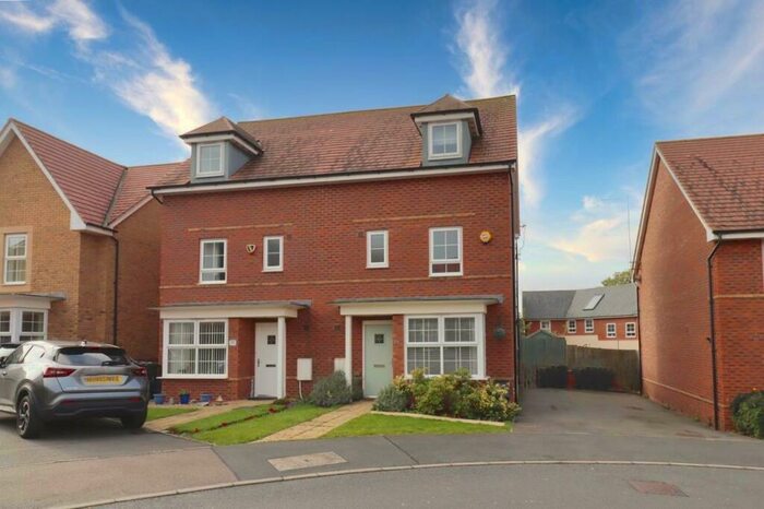 4 Bedroom Semi-Detached House To Rent In Donnington Road, Burton Latimer, Kettering, NN15