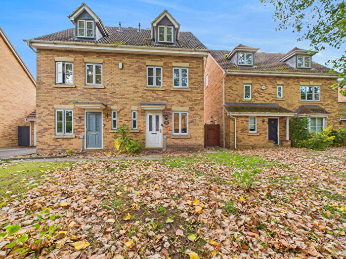 3 Bedroom Semi Detached House For Sale In Lanes End, Bristol, BS4