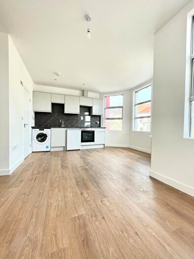 Studio To Rent In Duckett Road, London, N4