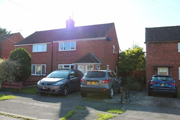2 Bedroom Semi Detached House To Rent In Bed House - Wootton, OX13