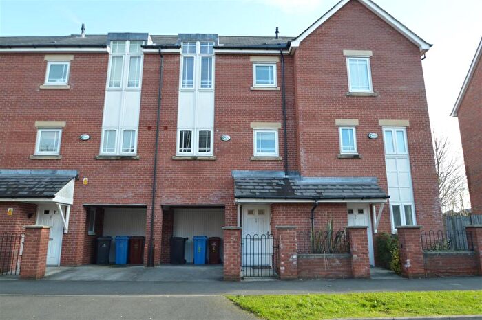 4 Bedroom House To Rent In Drayton Street, Hulme, Manchester, M15