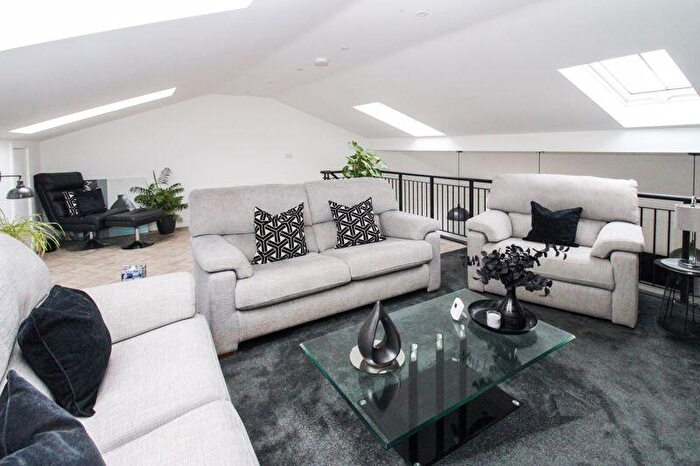 2 Bedroom Barn Conversion For Sale In Robins Barns, Colmworth Road, Little Staughton, MK44