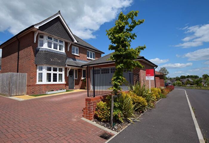 4 Bedroom Property To Rent In Hop Fields, Alton, GU34